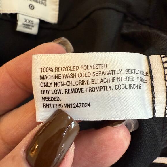 Diane Von Furstenberg Women's Black with White Trim Wrap Skort Size XXS - Picture 5 of 9